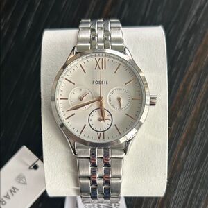 Women’s Fossil Silver Watch with Cream Dial
